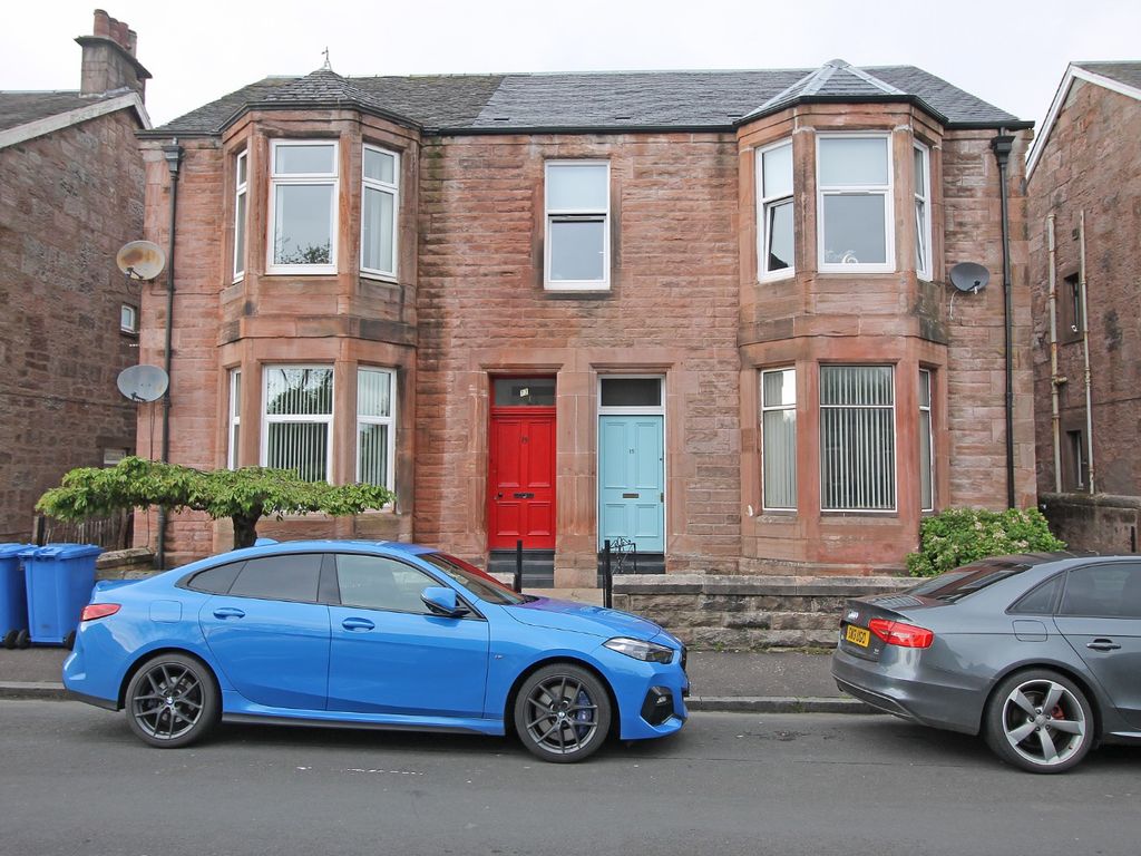3 bed flat for sale in Shaftesbury Street, Alloa FK10, £124,500 Zoopla