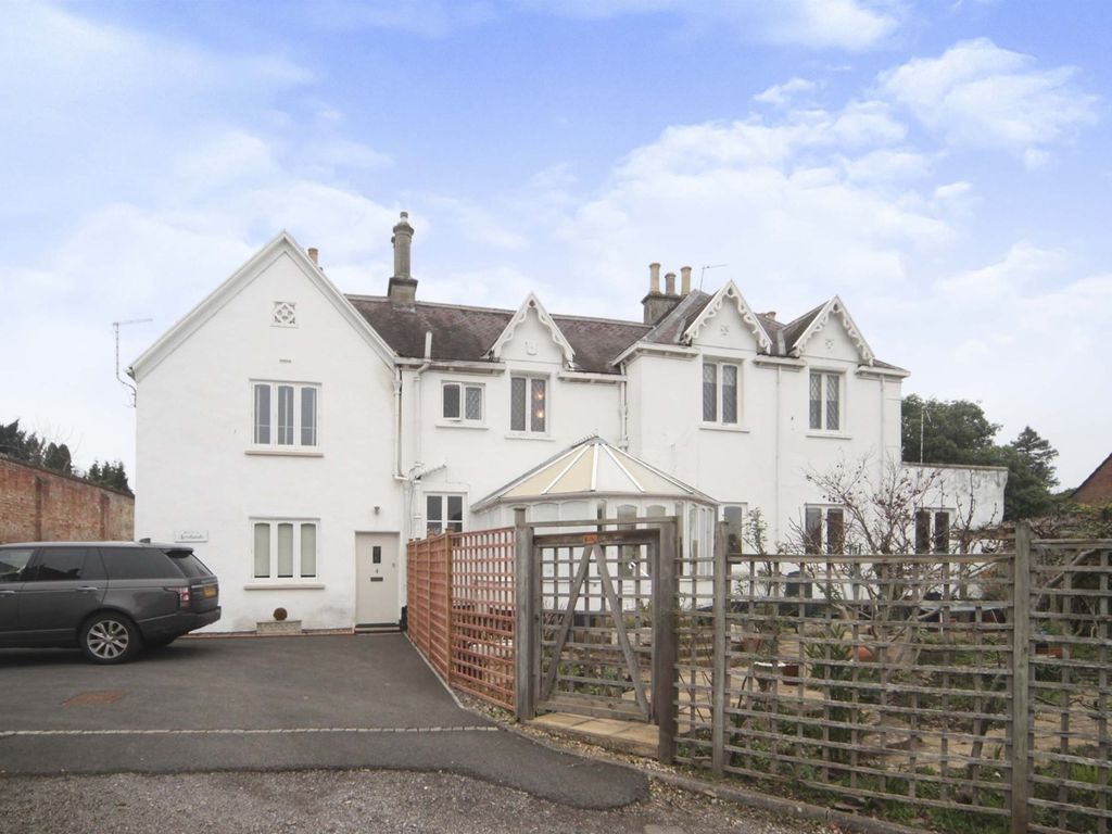 2 bed flat for sale in Wilton Close, Taunton TA1 Zoopla