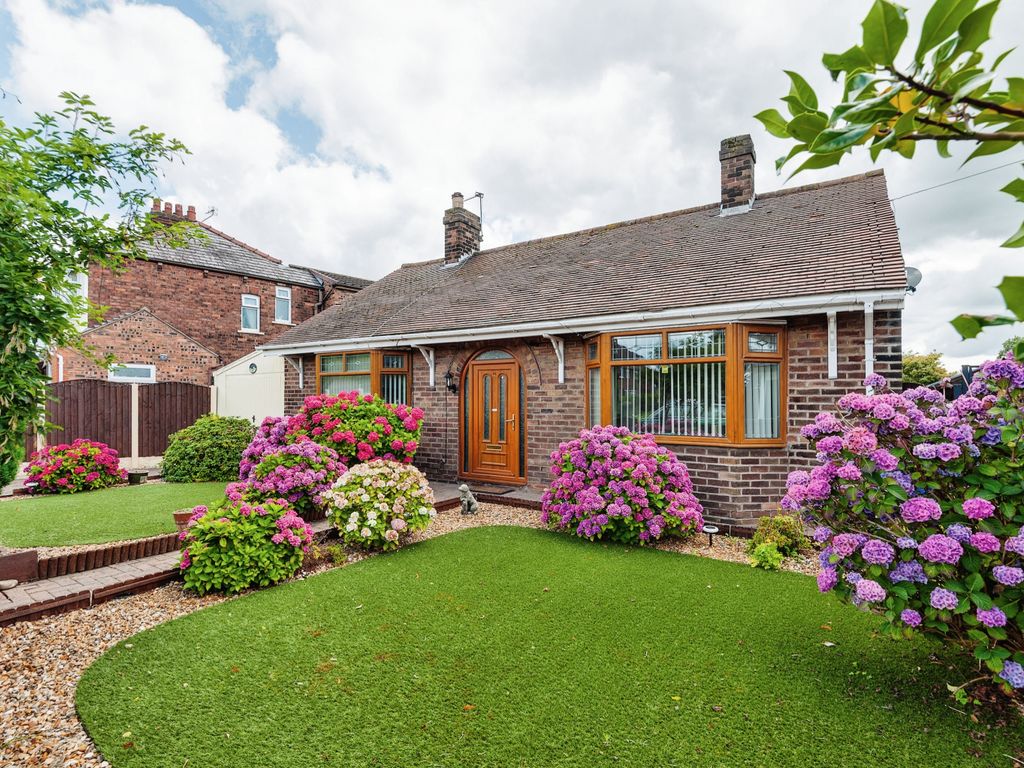 2 bed bungalow for sale in Crow Wood Lane, Widnes, Cheshire WA8, £