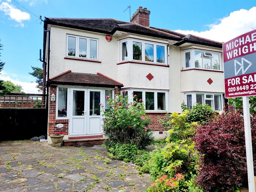 3 bed semidetached house for sale in Sussex Way, Cockfosters EN4, £