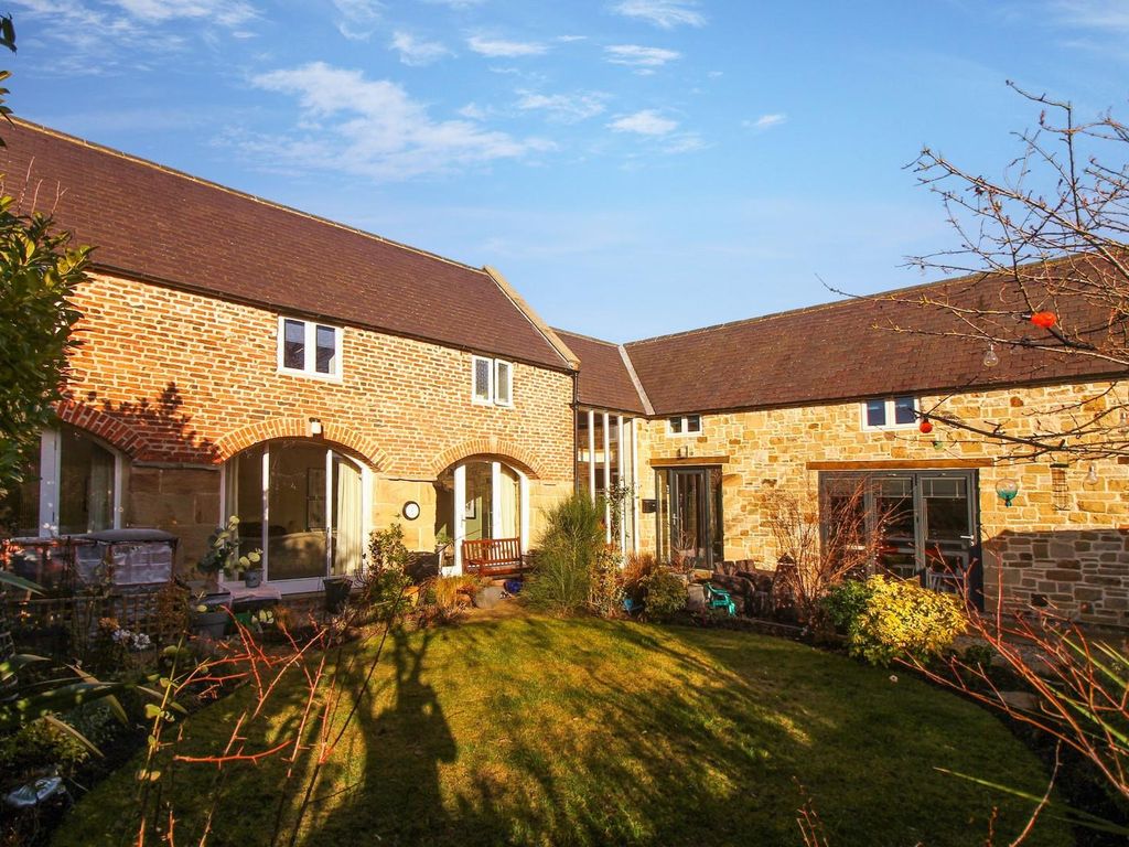 4 bed barn conversion for sale in Holywell, Whitley Bay NE25 Zoopla