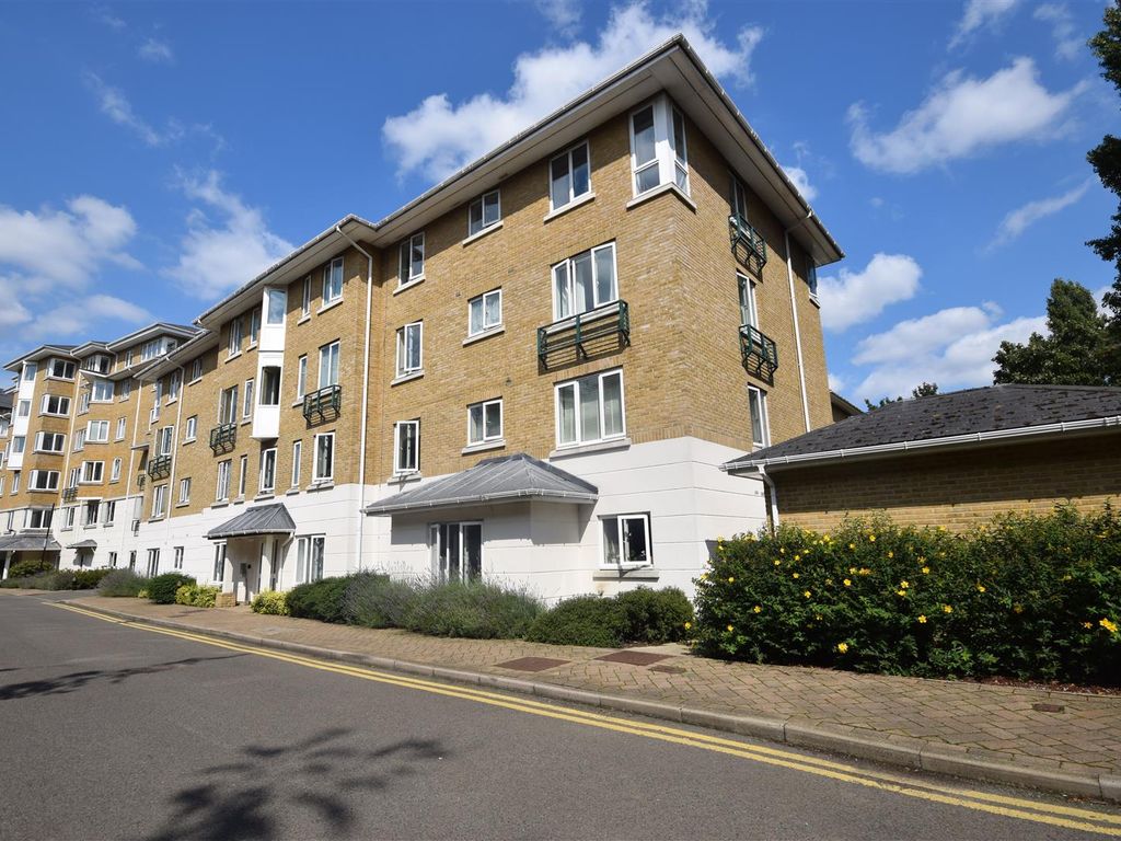1 bed flat to rent in Amelia House, Strand Drive, Richmond TW9 Zoopla