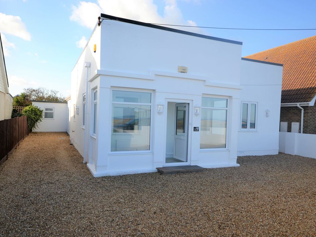 3 bed property for sale in Coast Drive, Lydd On Sea TN29 Zoopla