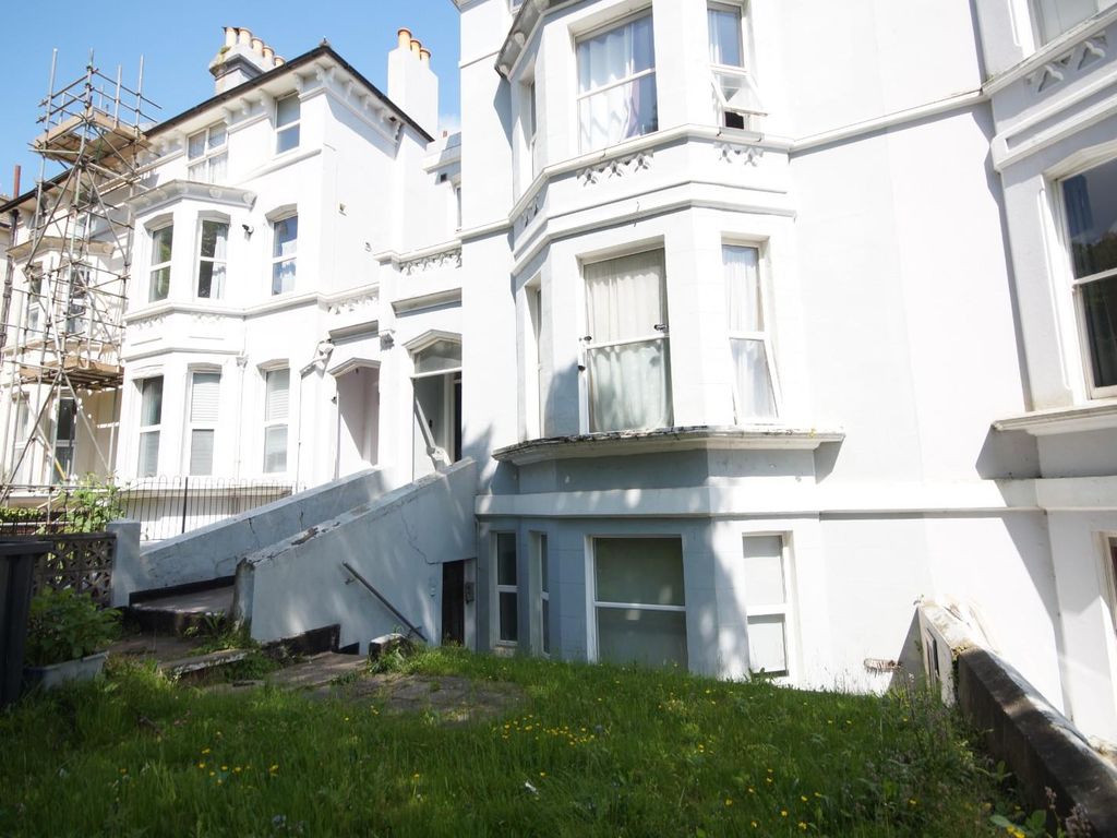 Studio to rent in London Road, St Leonards On Sea, East Sussex TN37