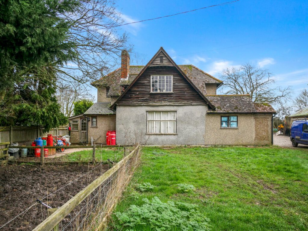 3 bed detached house for sale in Burtons Green, Halstead CO9, £400,000