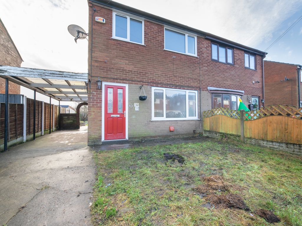 3 bed semidetached house to rent in Irongate, Lostock Hall, Preston