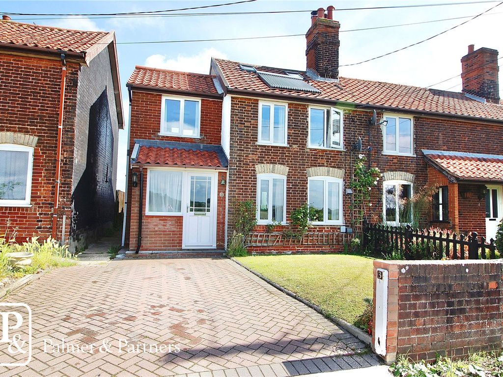 3 bed end terrace house for sale in Brickfield Terrace, Wades Lane