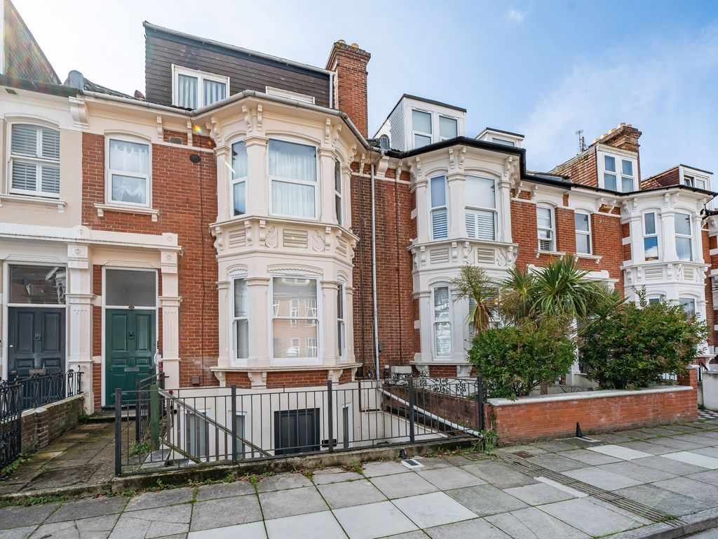 2 bed flat for sale in Whitwell Road, Southsea PO4, £220,000 Zoopla