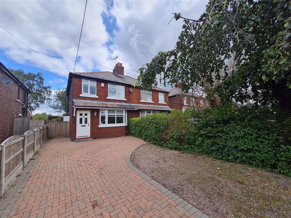 3 bed property for sale in Elton Road, Ettiley Heath, Sandbach CW11, £