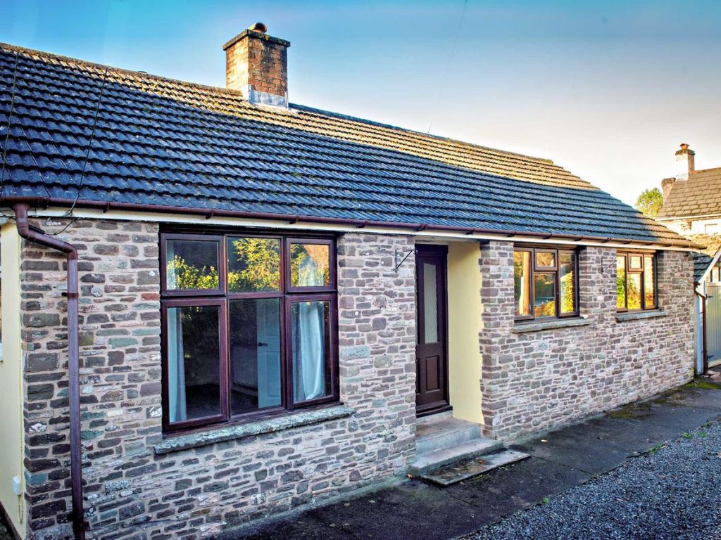 3 bed bungalow for sale in Skenfrith, Abergavenny, Monmouthshire NP7