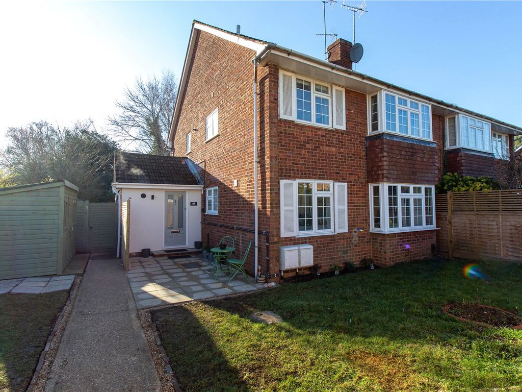 2 bed for sale in Overstone Road, Harpenden, Hertfordshire