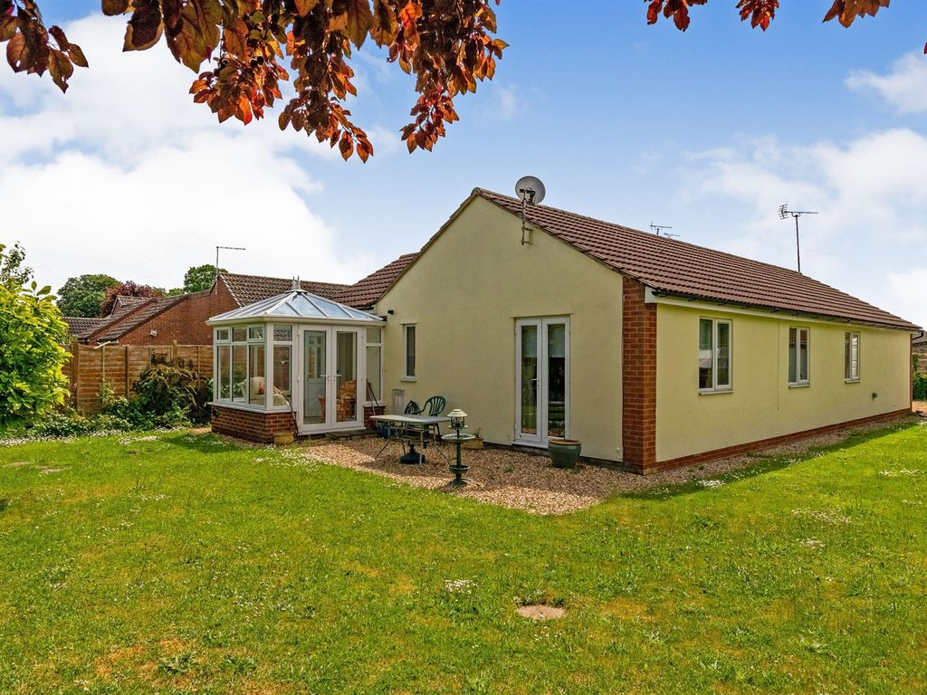 3 bed detached bungalow for sale in Patchway, Chippenham SN14 Zoopla
