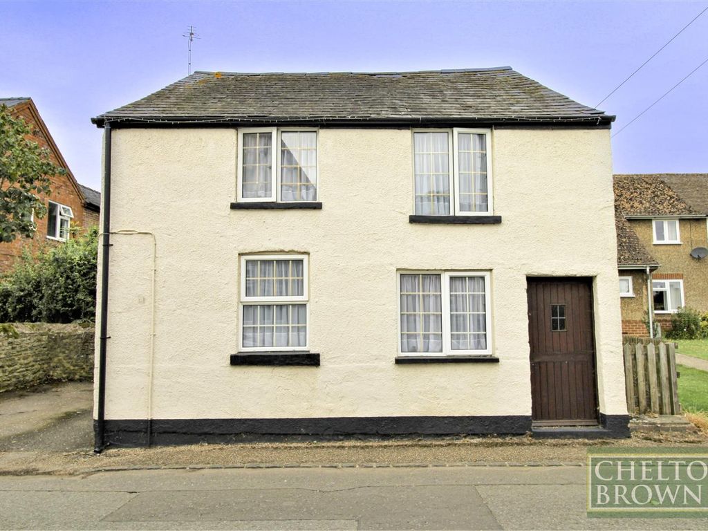3 bed detached house for sale in High Street, Gayton, Northampton NN7