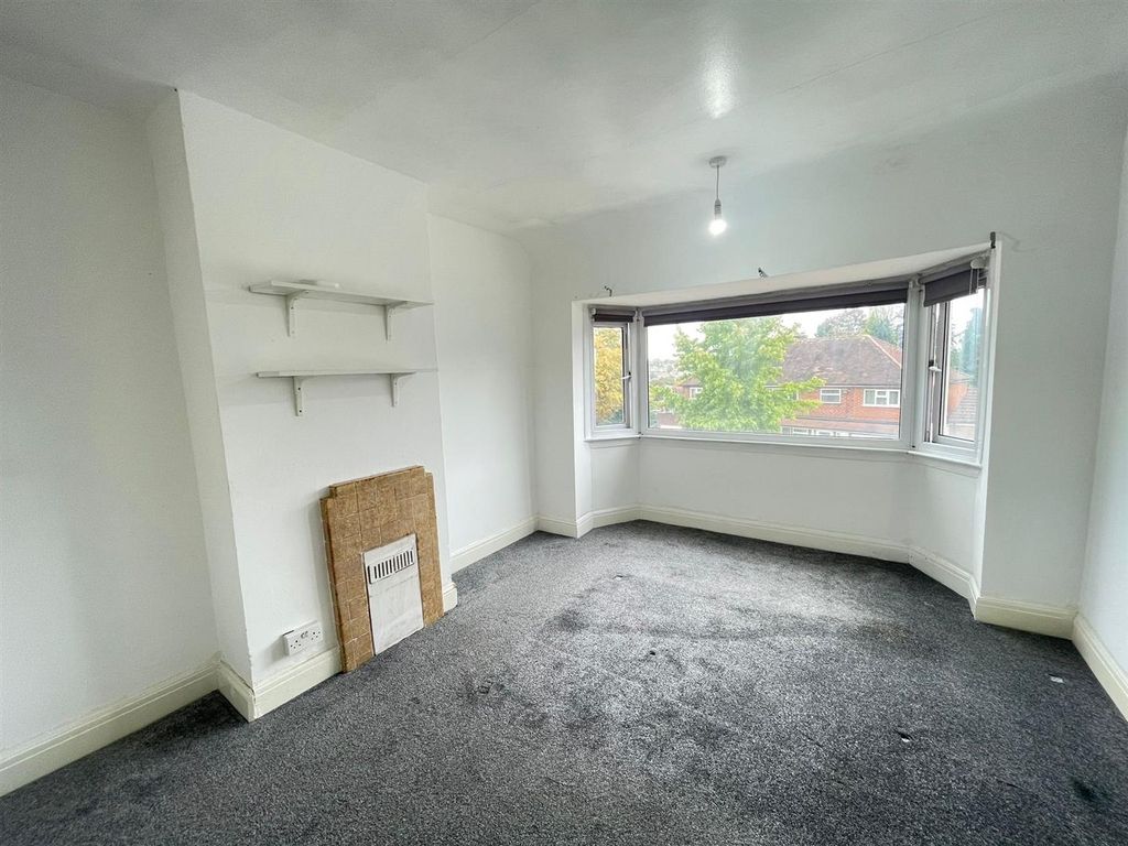 3 bed semidetached house to rent in West Avenue, Handsworth Wood
