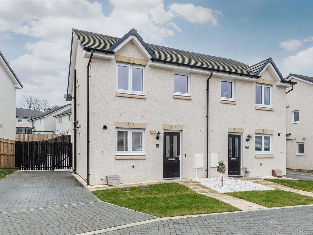 3 bed semidetached house for sale in Croft Park Crescent, Whitburn