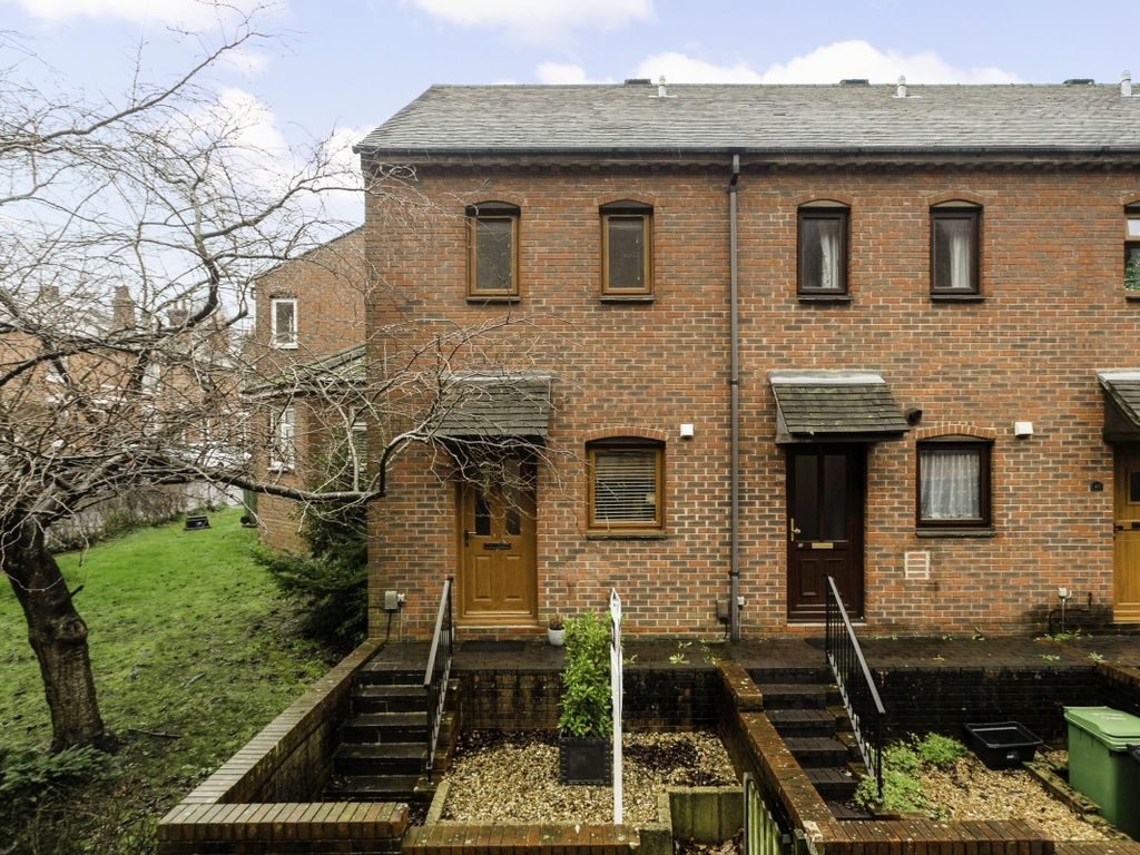 2 bed end terrace house to rent in Sussex Street, Winchester SO23, £
