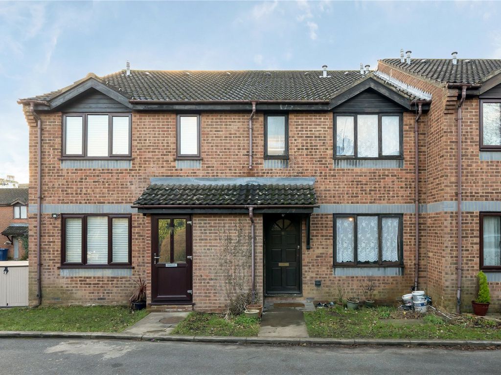 2 bed terraced house for sale in Pendall Close, Cockfosters, EN4