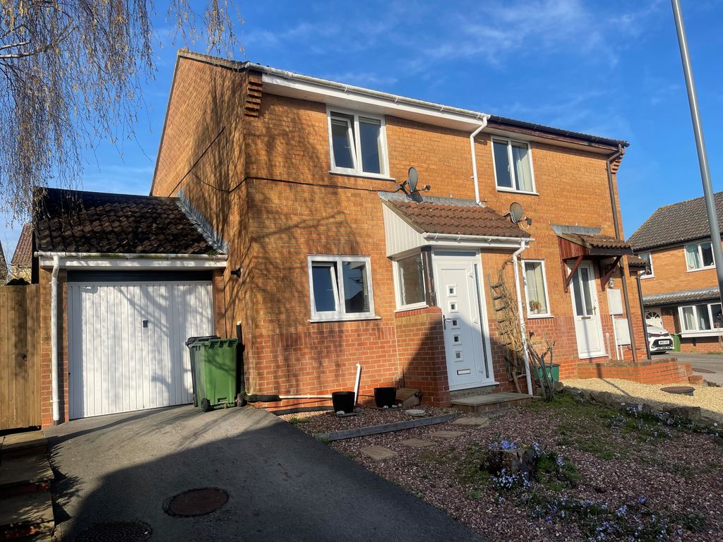 2 bed semidetached house to rent in Pippin Close, Peasedown St. John