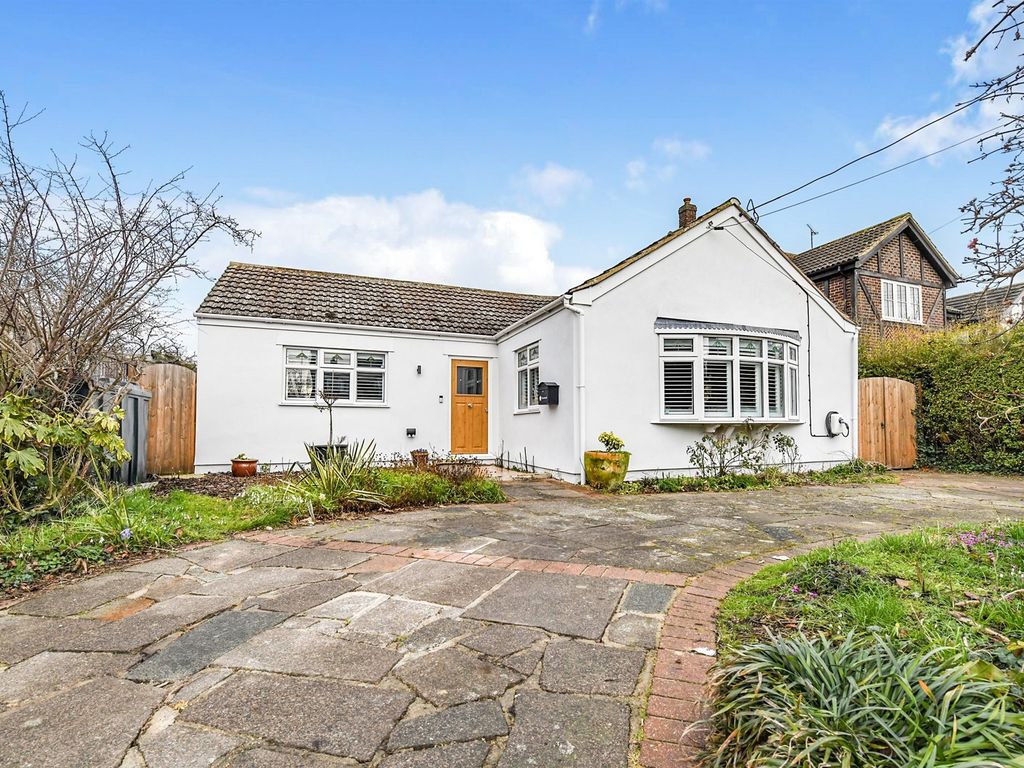 3 bed detached bungalow for sale in Franklin Road, North Fambridge