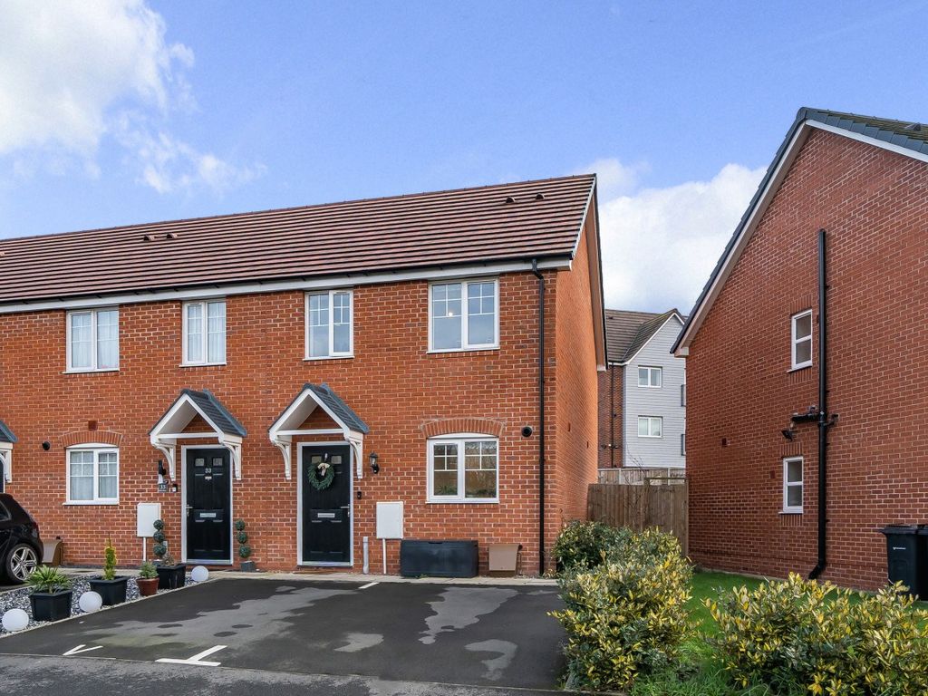 2 bed end terrace house for sale in Heroes Drive, Selly Oak, Birmingham