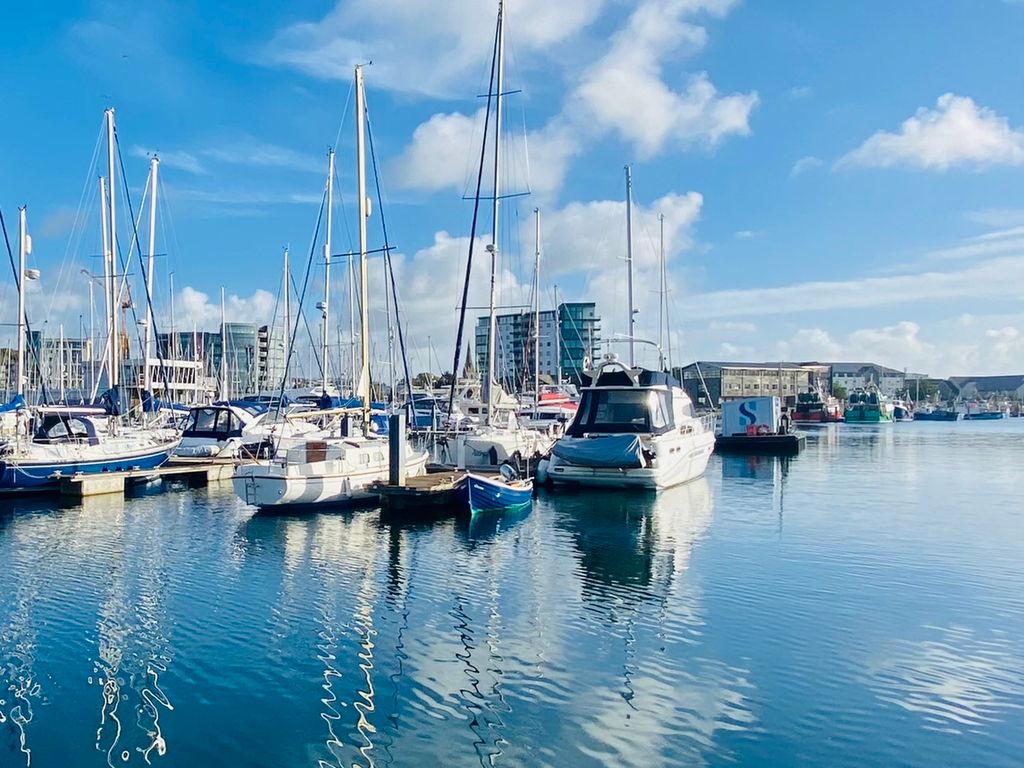 Marrowbone Slip, Sutton Harbour, Plymouth PL4  