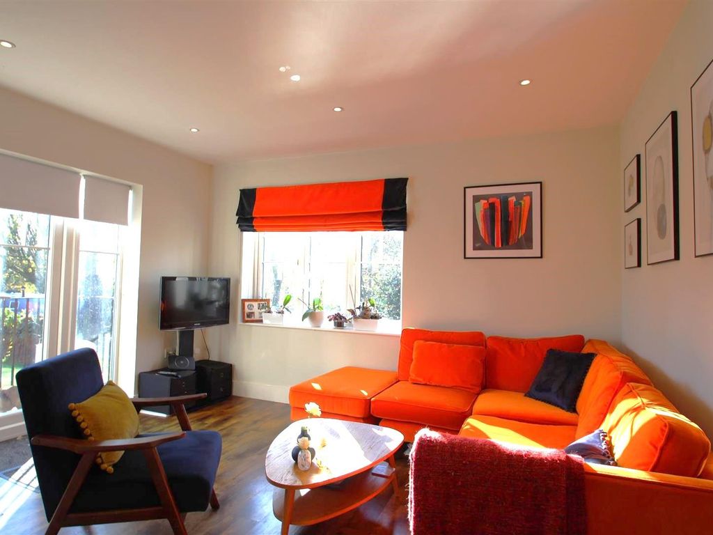 Room to rent in Heron Place, Bank Mill, Berkhamsted HP4, £850 pcm Zoopla