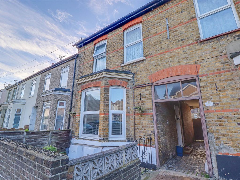 1 bed flat for sale in Seaview Road, Shoeburyness, SouthendOnSea SS3