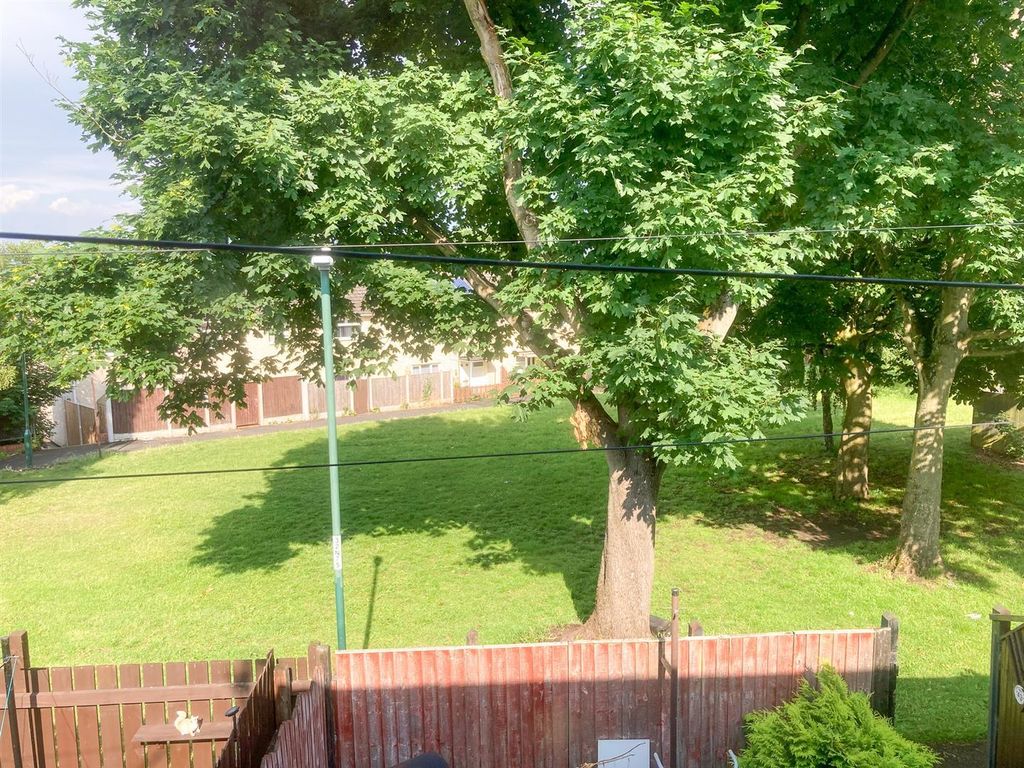 3 bed terraced house to rent in Courtleet Way, Bulwell, Nottingham NG6