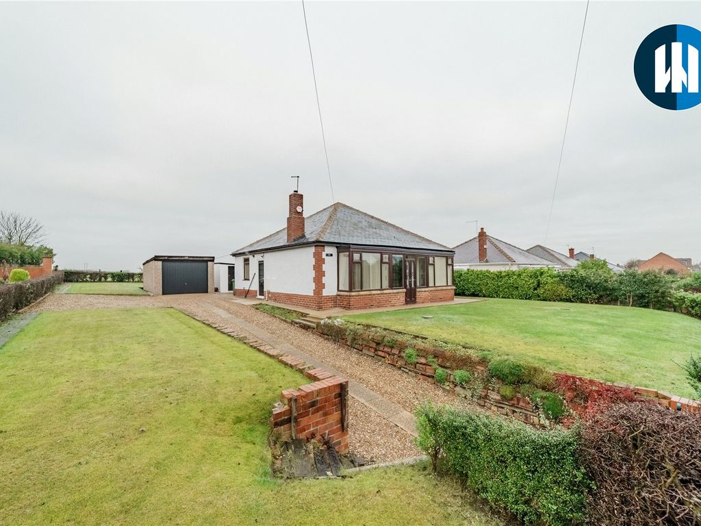 3 bed bungalow for sale in Barnsley Road, Hemsworth, Pontefract WF9
