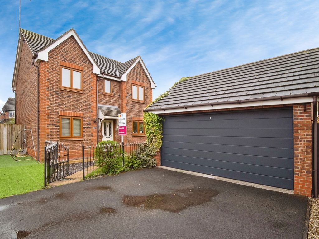 4 bed detached house for sale in Goodwood Close, Beverley HU17, £