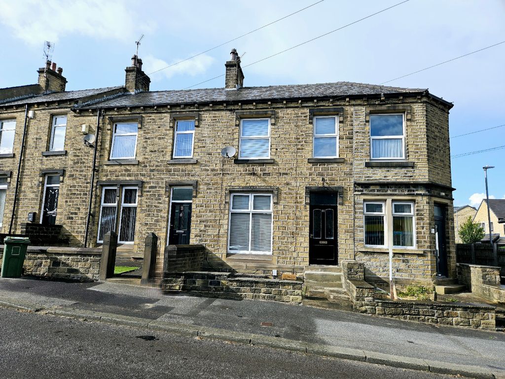 3 bed terraced house to rent in Cowlersley Lane, Cowlersley