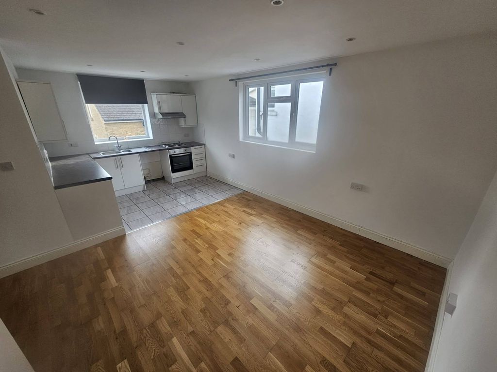 1 bed flat to rent in Hastings Place, Croydon CR0, £1,195 pcm Zoopla