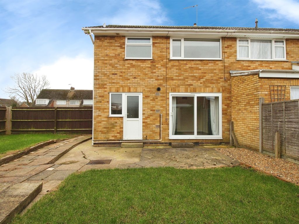 3 bed semidetached house for sale in St. Saviours Road, Kettering NN15