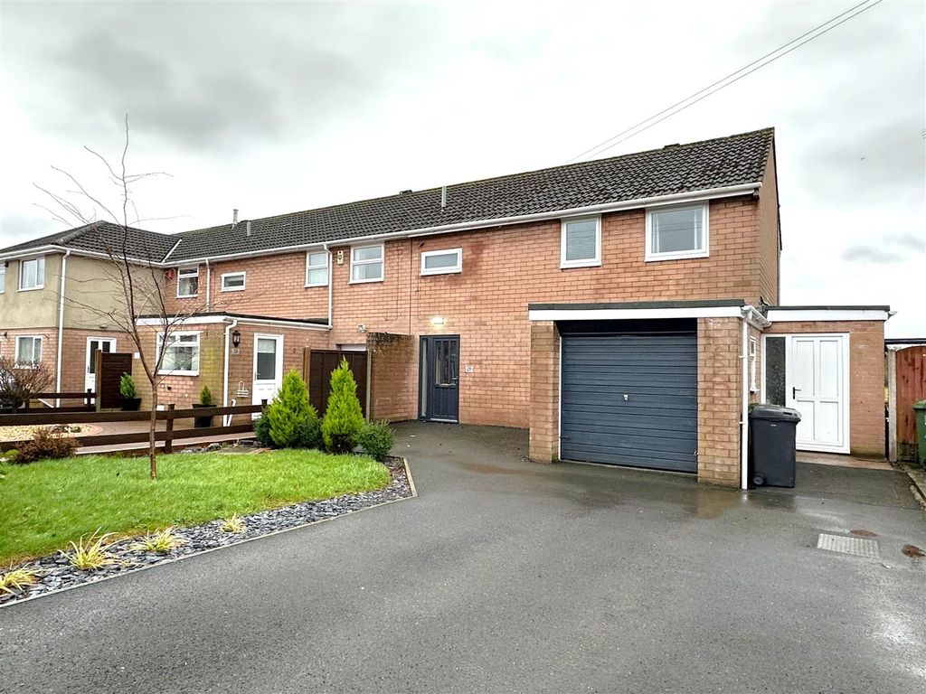 3 bed semidetached house for sale in Holme Head Way, Carlisle CA2, £