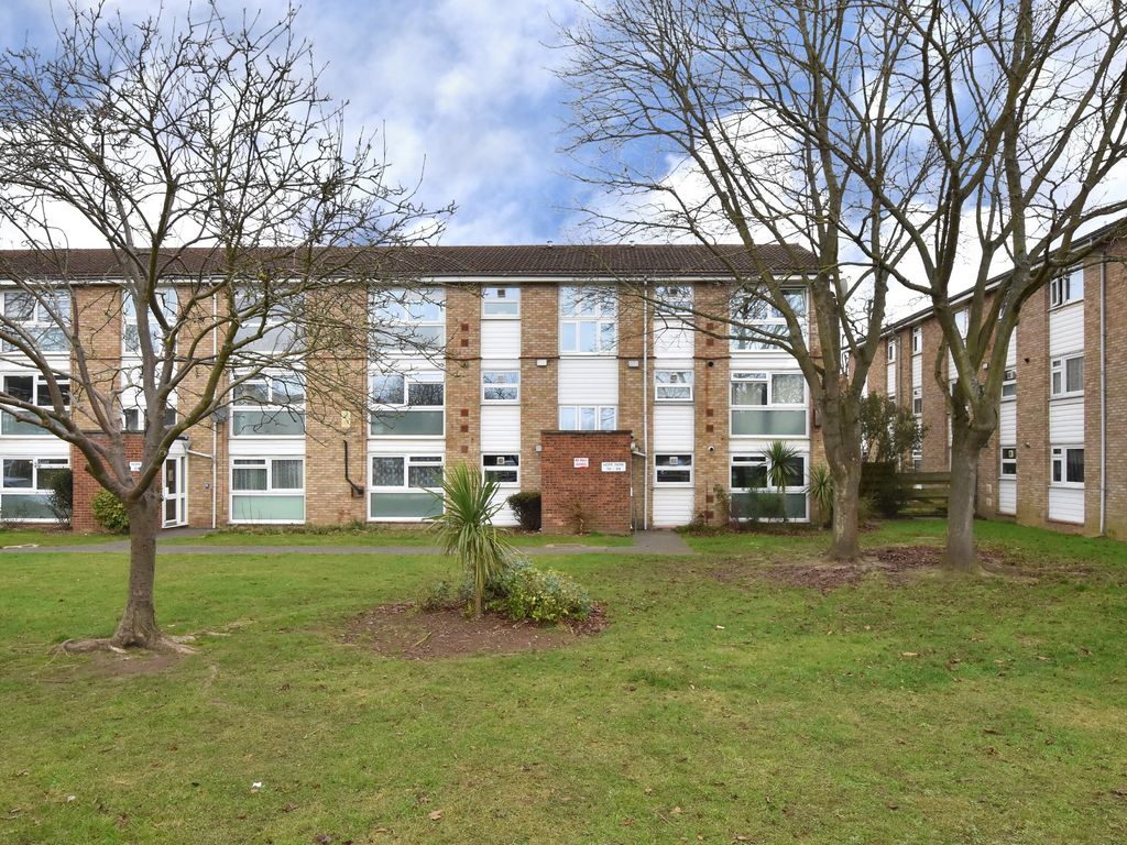 2 bed flat for sale in Hope Park, Bromley BR1, £300,000 Zoopla