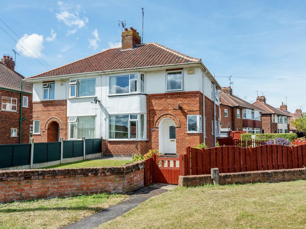 3 bed semidetached house for sale in Huntington Road, Huntington, York