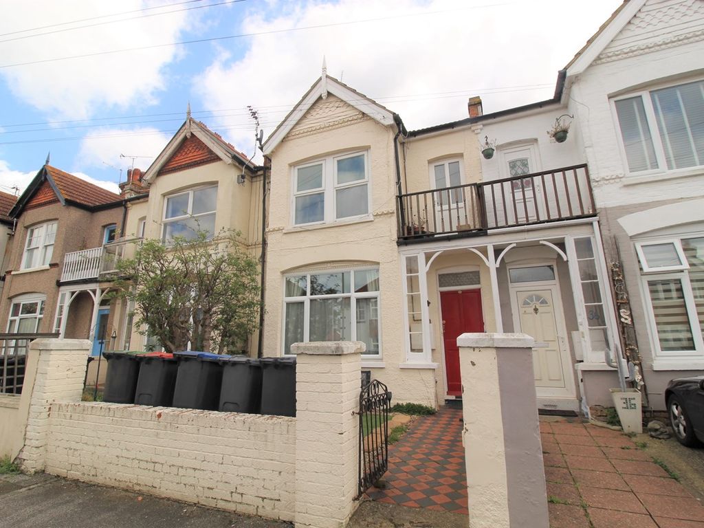 2 bed flat for sale in Douglas Road, Herne Bay CT6 Zoopla