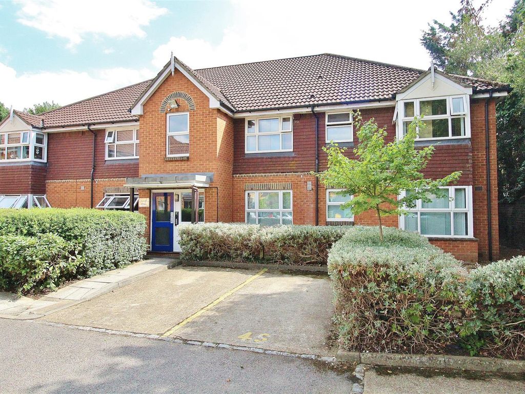 Taylor Close, Hounslow TW3  