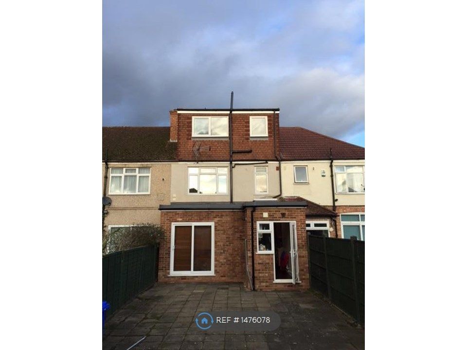 Studio to rent in Granville Road, Uxbridge UB10 Zoopla