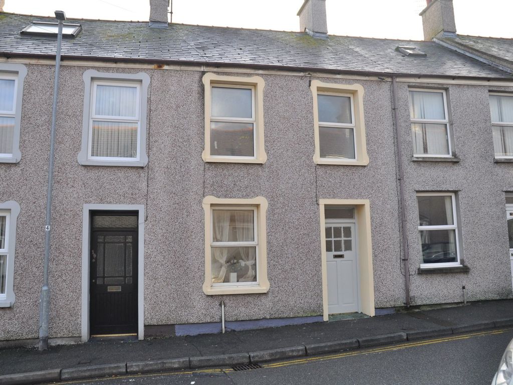 4 bed terraced house to rent in Cambria Street, Holyhead LL65, £800 pcm