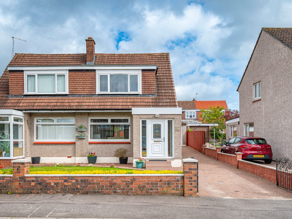 3 bed semidetached house for sale in Sandra Road,