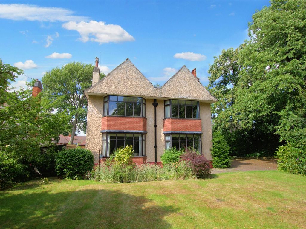 4 bed detached house for sale in Burlington Road, Sherwood, Nottingham