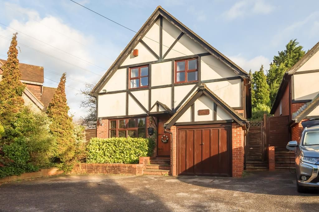 4 bed detached house for sale in High Buckinghamshire HP12, £