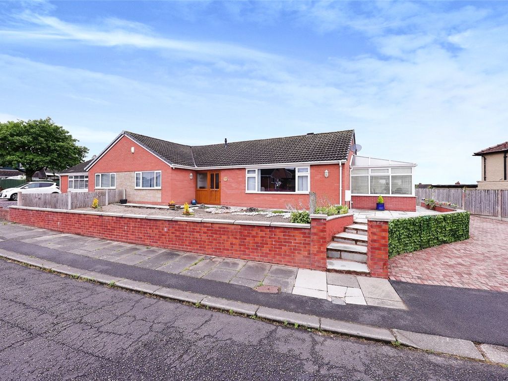 3 bed bungalow for sale in Inglewood Crescent, Carlisle, Cumbria CA2