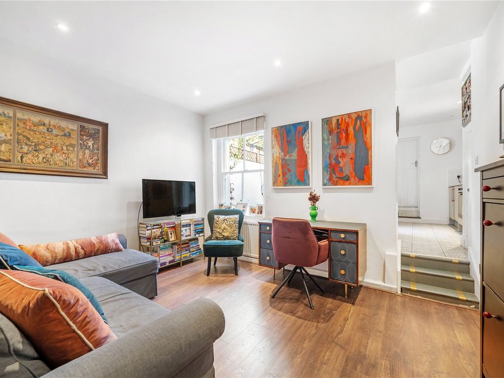 1 bed flat for sale in Ivanhoe Road, Camberwell, London SE5, £450,000