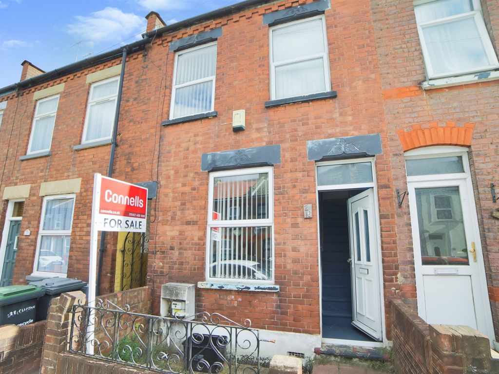 2 bed terraced house for sale in Clifton Road, Luton LU1 Zoopla