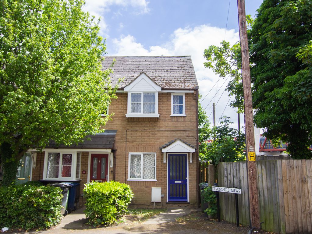 1 bed end terrace house to rent in Devonshire Mews, Cambridge CB1, £
