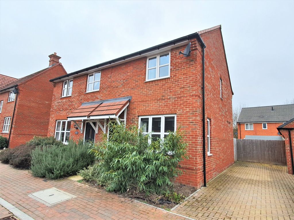 2 bed semidetached house for sale in Teasel Bank, Harwell, Didcot