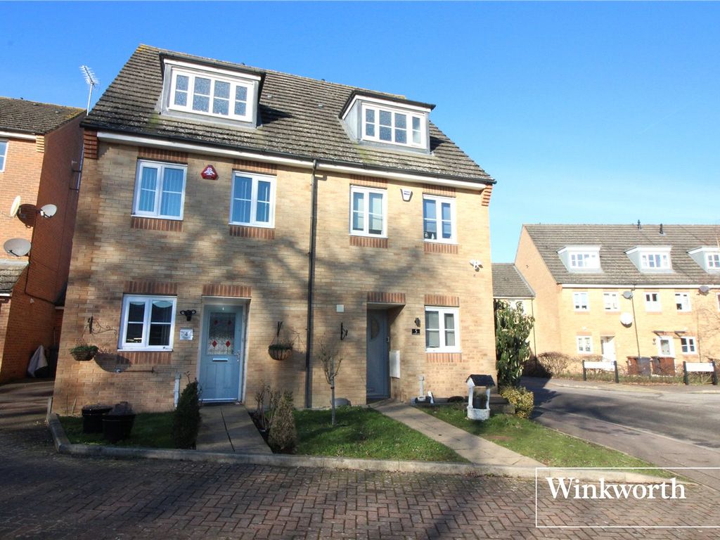 3 bed semidetached house for sale in Alconbury Close, Borehamwood