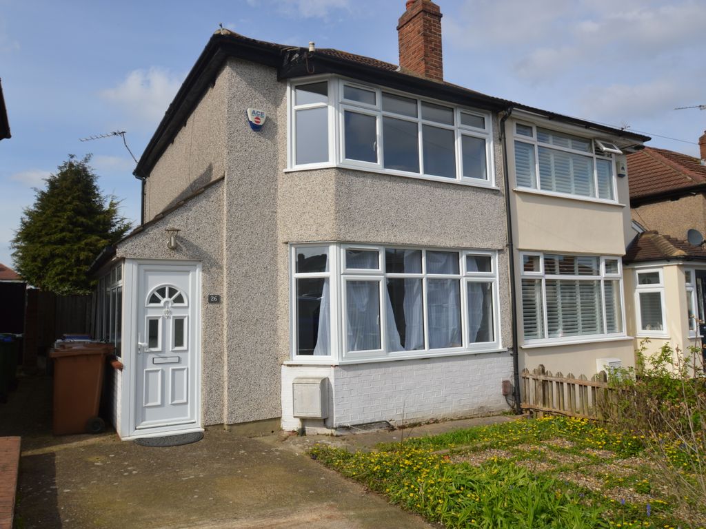 2 bed semidetached house to rent in Fairwater Avenue, Welling DA16, £